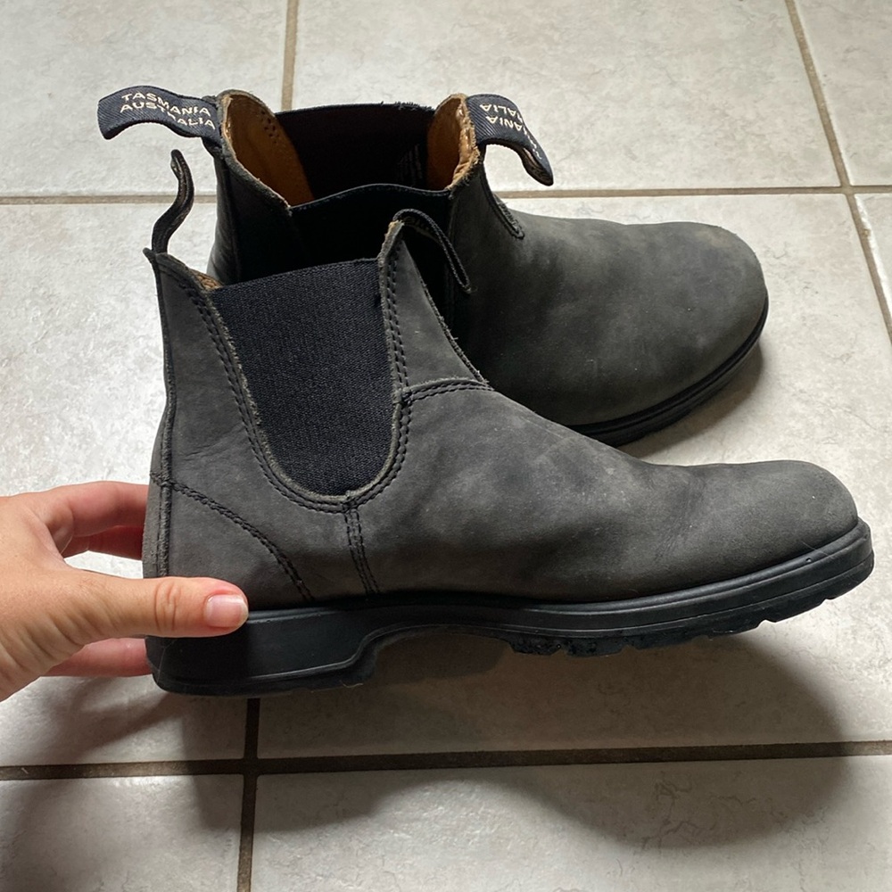 Blundstones Faded Gray Size 5 (Women’s 7.5)